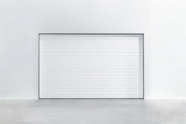 Garagentor Woodgrain Plancha in RAL 9016 – Holzstruktur in klassischem Weiß